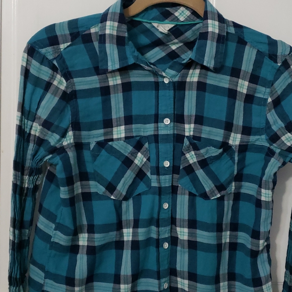 Aeropostale juniors plaid shirt